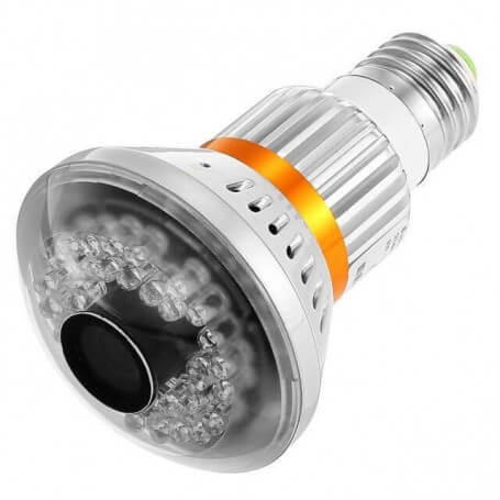 Bon Plan : L'ampoule caméra-espion avec micro à 41 €